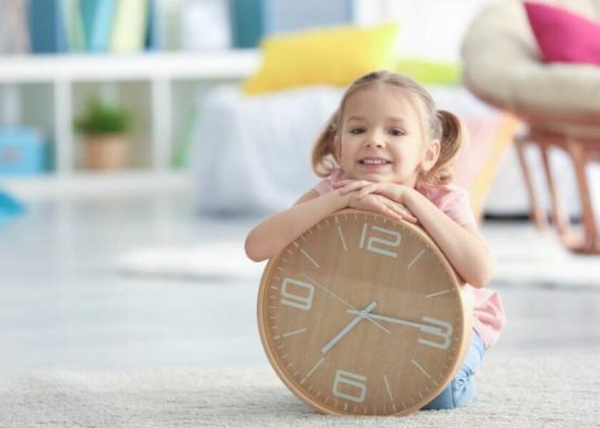 آموزش ساعت با بازی به کودکان